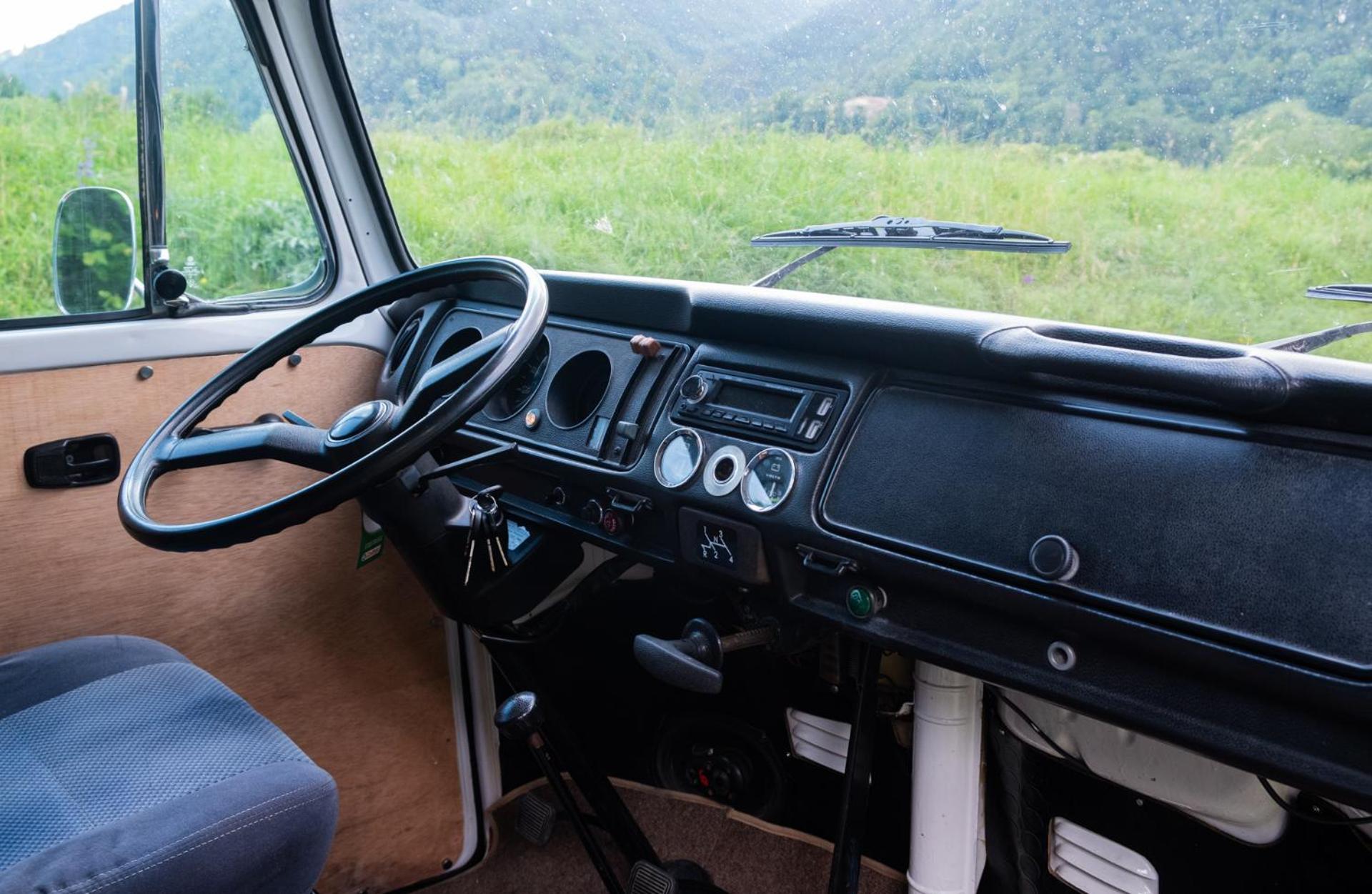 Retro Vw Kombi T2 Campervan โอสปิตาเล็ต เดอ โยเบรกัต ภายนอก รูปภาพ